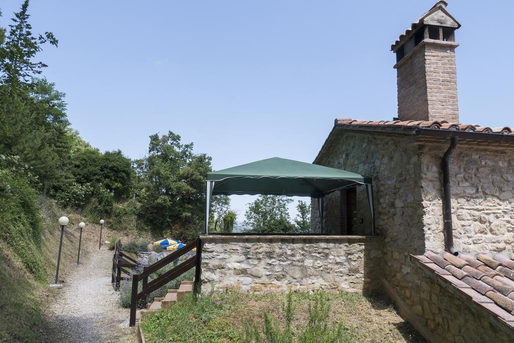 Agriturismo Monte Acuto Umbertide Rum bild