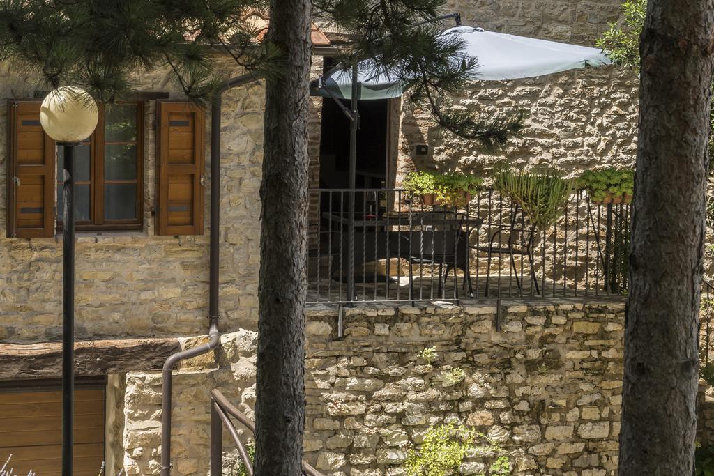 Agriturismo Monte Acuto Umbertide Rum bild