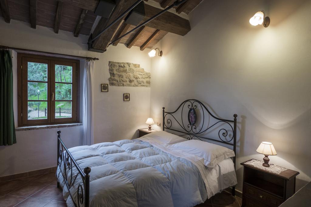 Agriturismo Monte Acuto Umbertide Rum bild