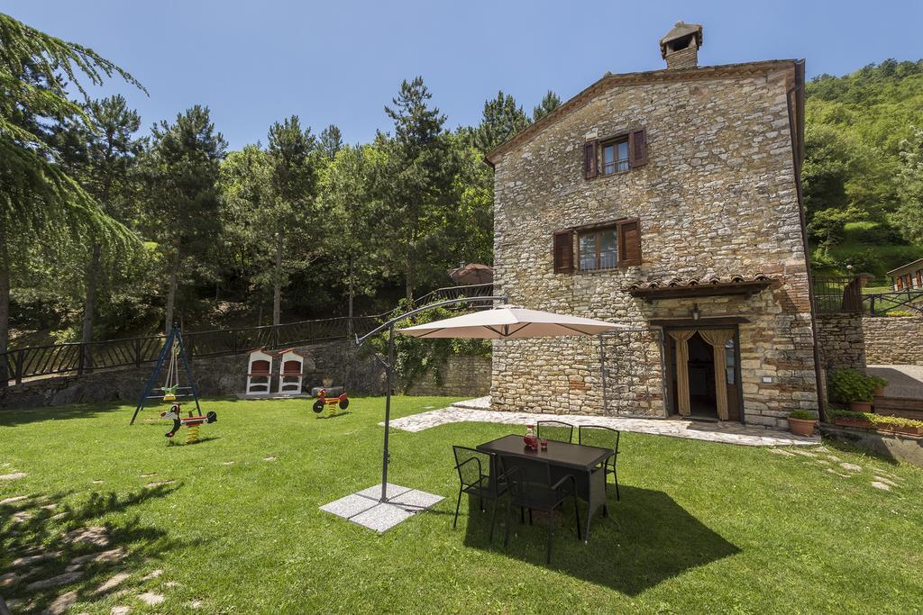 Agriturismo Monte Acuto Umbertide Rum bild